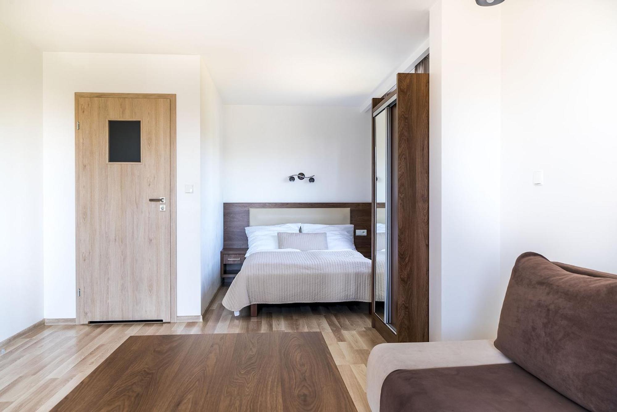 Apartamenty I Pokoje Goscinne Relax Jastarnia Habitación foto