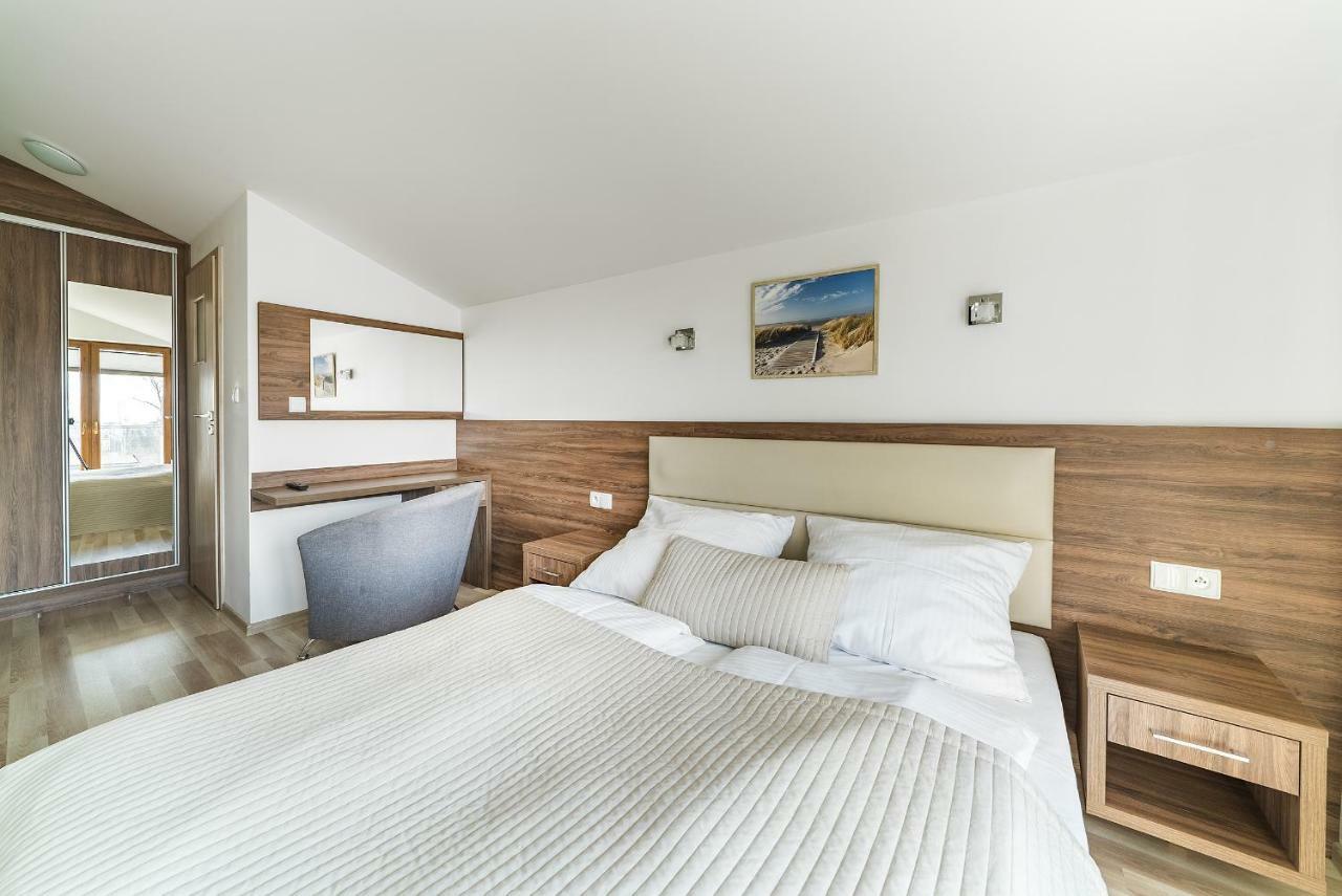 Apartamenty I Pokoje Goscinne Relax Jastarnia Exterior foto