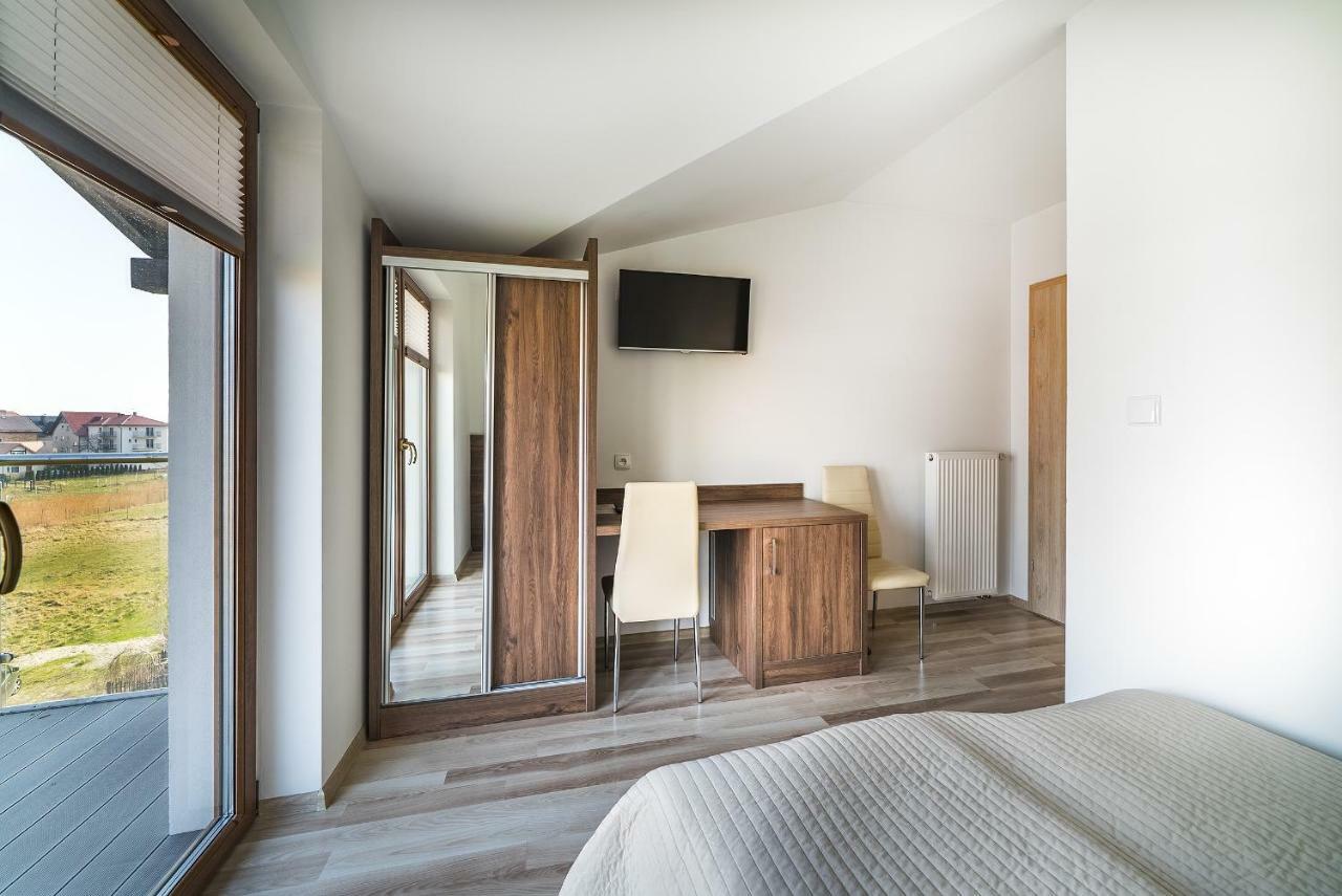 Apartamenty I Pokoje Goscinne Relax Jastarnia Habitación foto